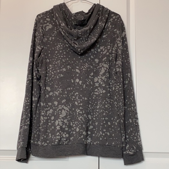 3 for $20 💜 TONIC Hoodie - Picture 2 of 3